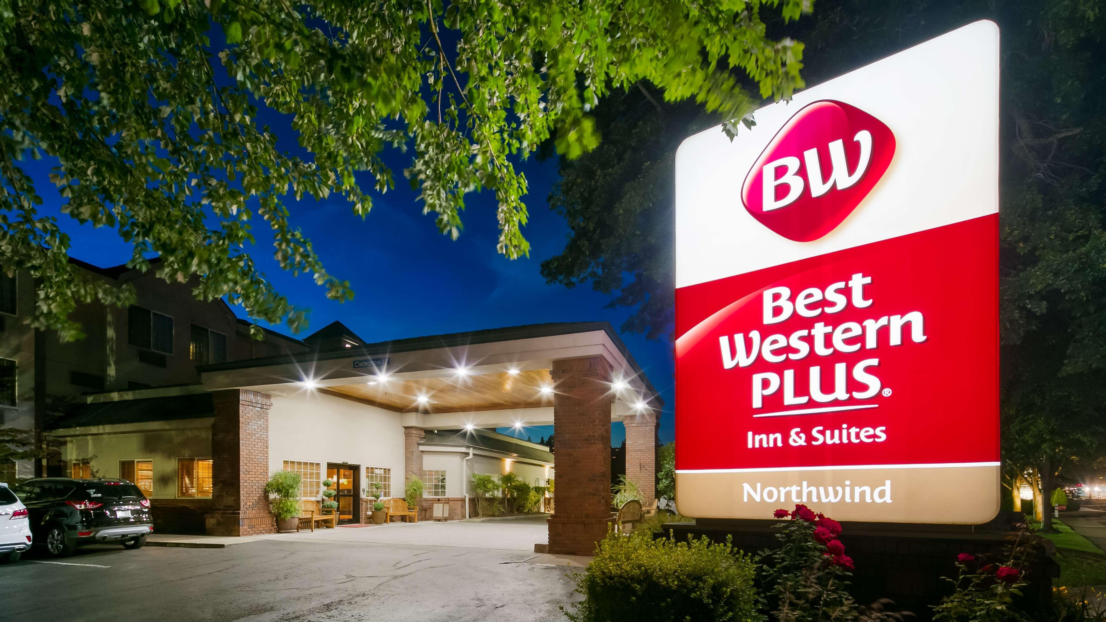 Best Western Plus Northwind Inn & Suites Tigard Exterior foto